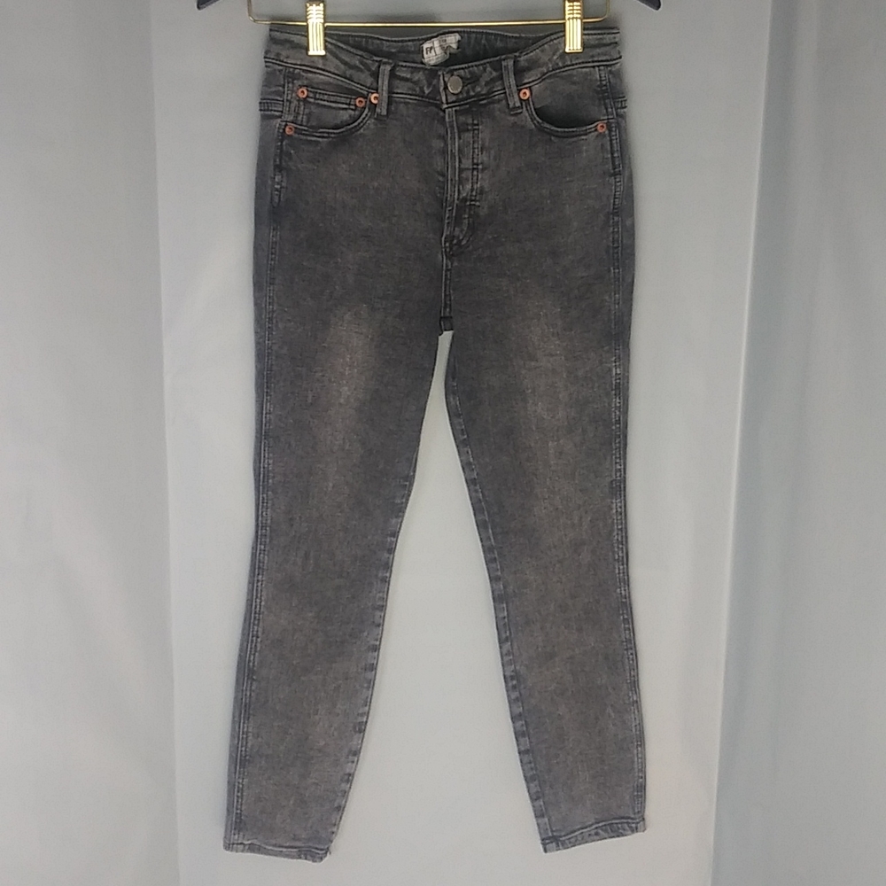 Free People Stonewashed Grey Button Fly High Waist Relaxed Boyfriend Jean Sz 28